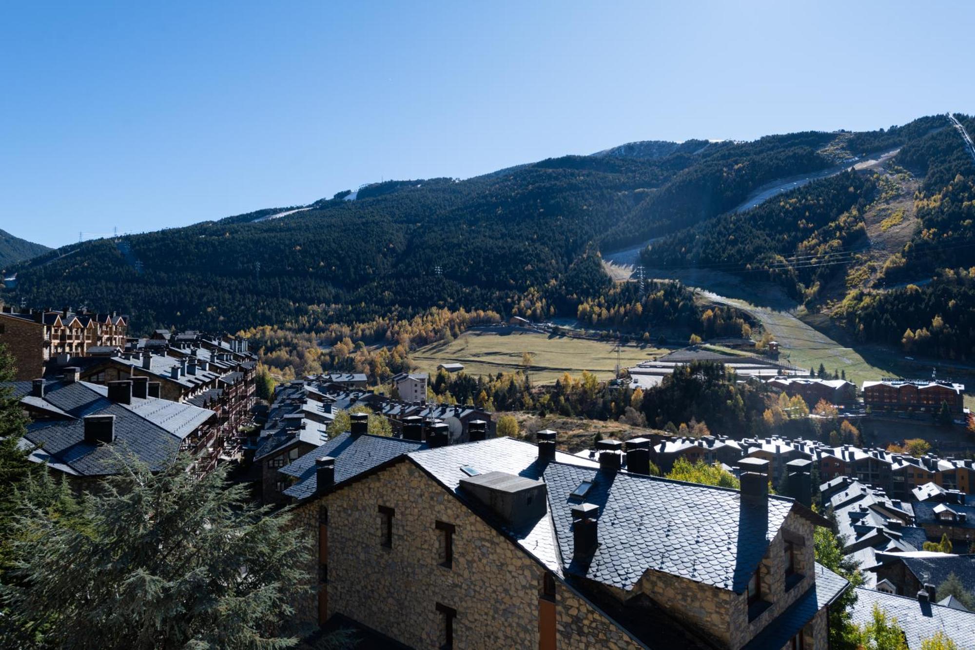 Apartamento Moderno Bh Aspen Atico Con Vistas Ел Тартер Екстериор снимка